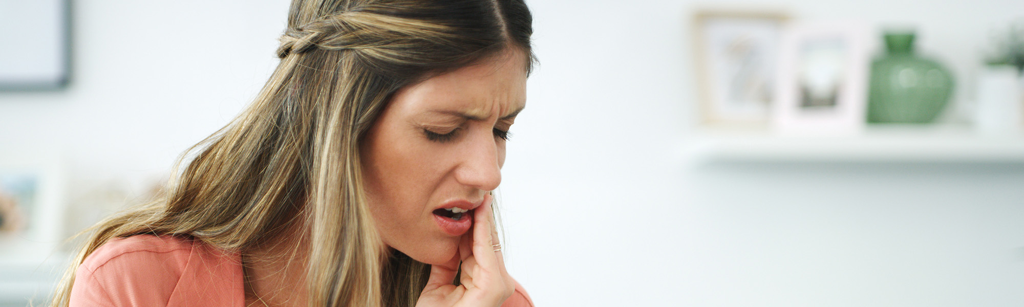 Orthodontic Emergencies: Navigating Summer and Vacation Hassles at the Orthodontics of Montclair CA.